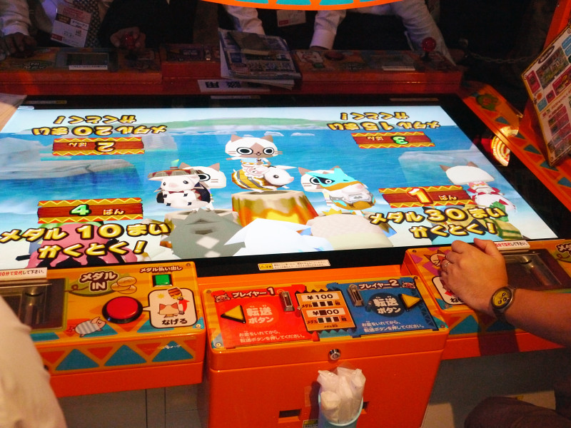 Illustration for article titled The Games, the Girls, and Prizes of Japan's Amusement Machine Show
